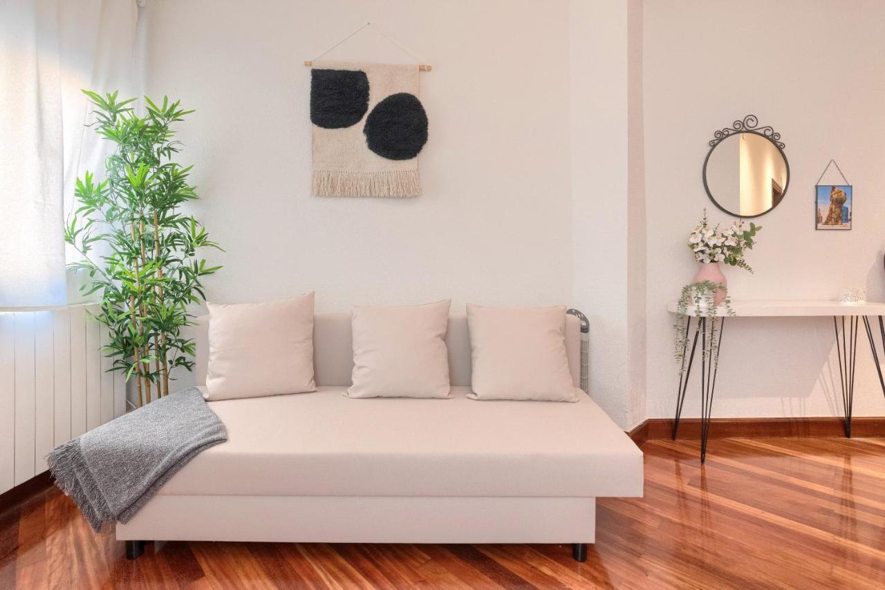 Apartamento Vivienda Turistica Junto Al Ayuntamiento Bilbao Exterior foto