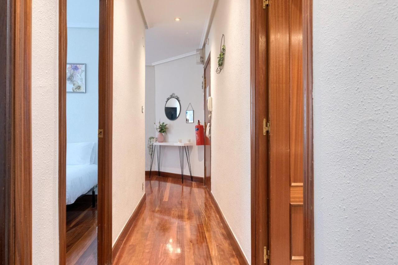 Apartamento Vivienda Turistica Junto Al Ayuntamiento Bilbao Exterior foto